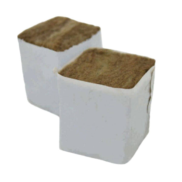 Cube de laine de roche Agra-Wool 4x4x4cm sans trou, idéal pour la culture hydroponique et la propagation des semis en jardinage intérieur.