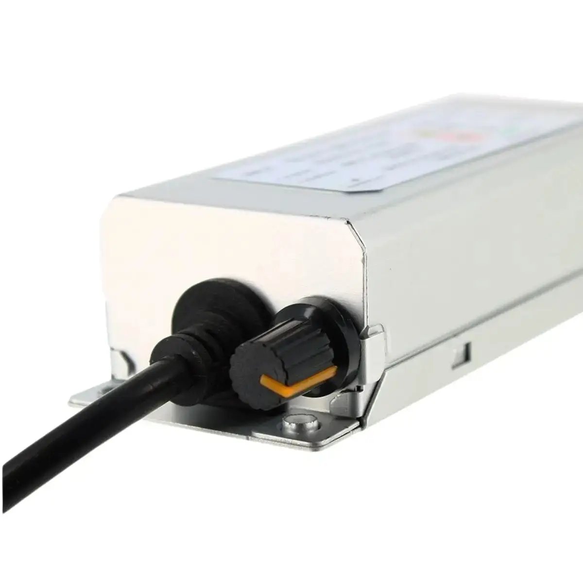 Gros plan sur le variateur du driver LED Quantum Board 150W AGROLIGHT, permettant un réglage précis de l’intensité lumineuse pour la culture indoor.