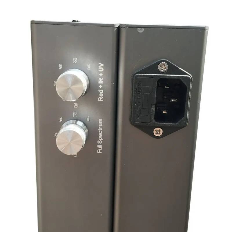 Panneau de commande de la LED HortiSpectra avec réglage du spectre complet, UV, IR et intensité lumineuse pour culture personnalisée.