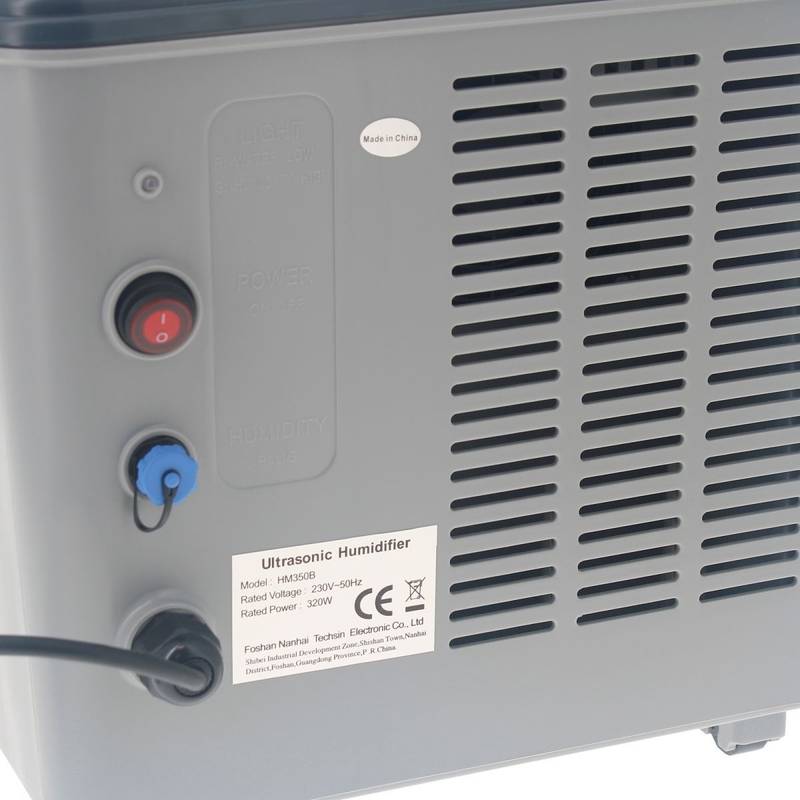 Panneau arrière de l'humidificateur ultrason Neptune Hydroponics avec interrupteurs, prise d'alimentation et étiquette technique 300W.