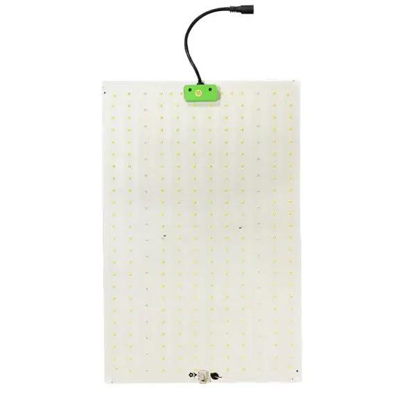 La lampe de culture Superplant Quantum Light de 120W avec panneau LED rectangulaire, idéale pour tentes de culture de 60x60 à 80x80 cm.