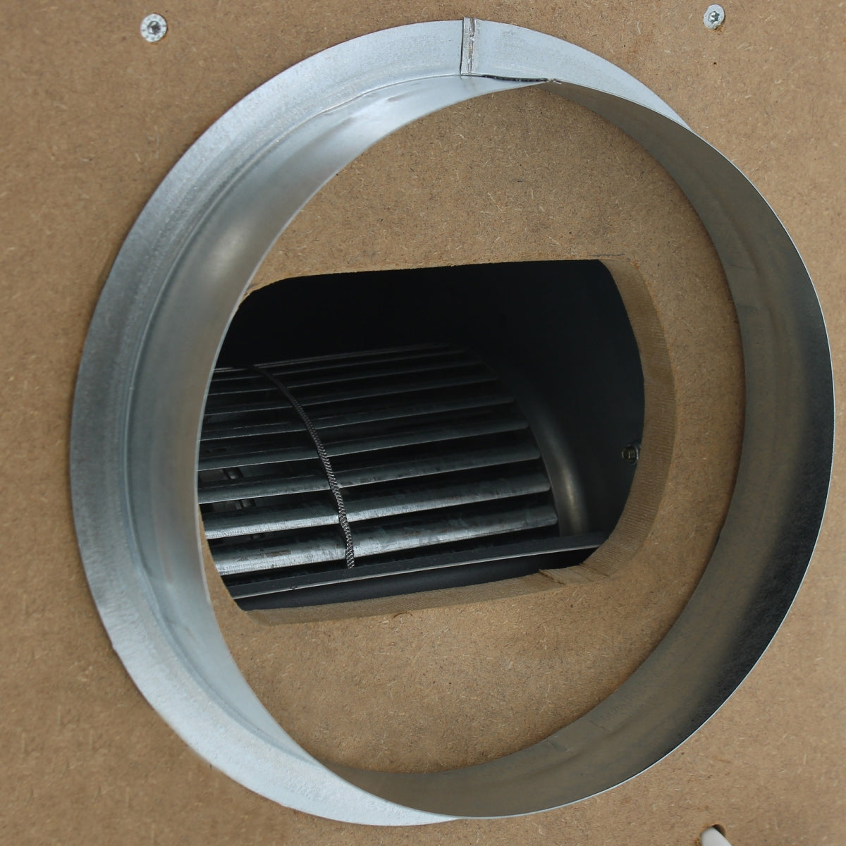 Extracteur de 2500m3/h en caisson de bois MDF insonorisé 250mm