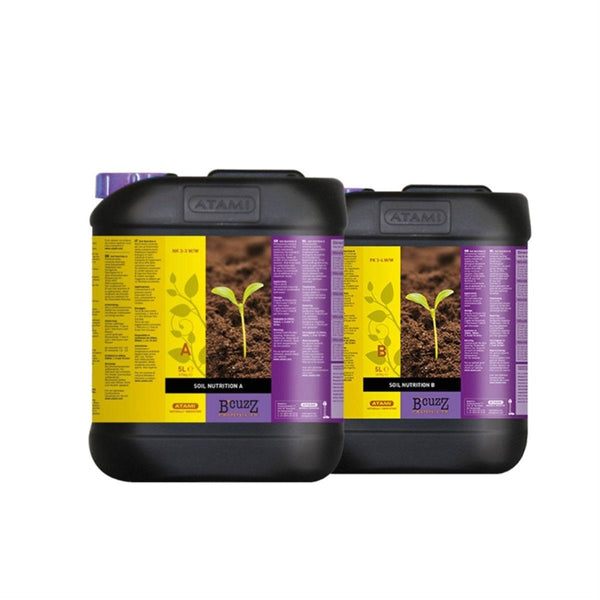 Bidons de 5 litres d'engrais ATAMI B'cuzz Soil Nutrition A&B pour culture hydroponique, favorisant croissance et floraison abondante.