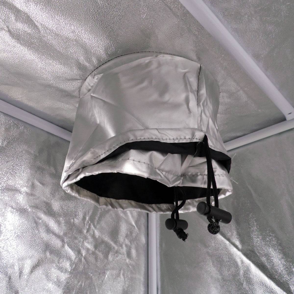 Sortie d’aération réglable avec cordon de serrage sur la chambre de culture Greencube G-Max 120, idéale pour ventilation contrôlée.